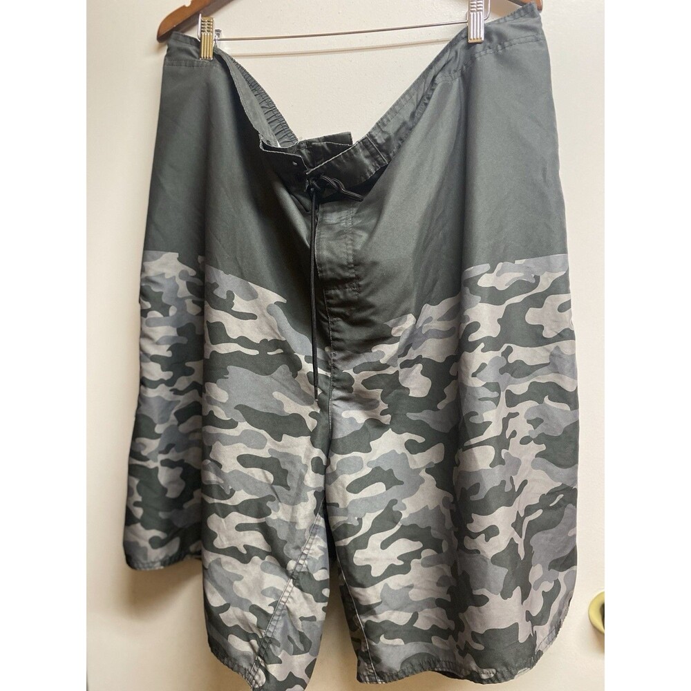 True Religion Board Shorts Mens 4XLT Green Camo Swim Trunks